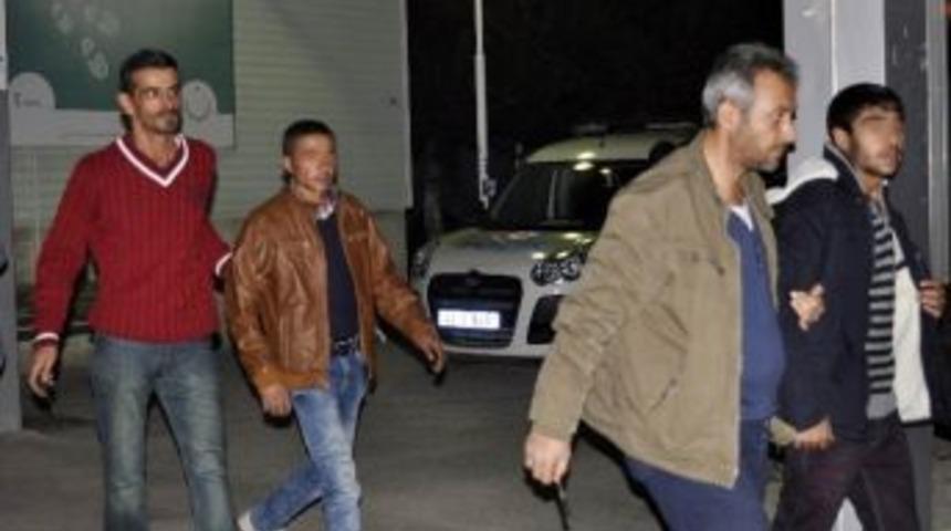 Otomobil İ&ccedil;erisinde Eroin Ve Esrar İle Yakalandılar