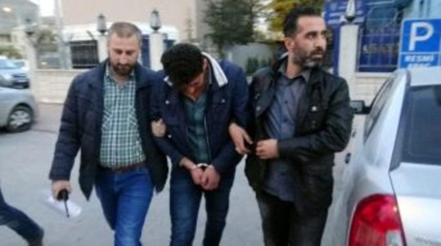 Silahlı Kavga Anı G&uuml;venlik Kamerasında