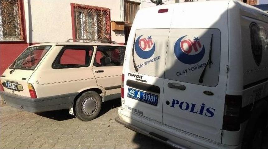 Temizlik İş&ccedil;isi Kendini Astı