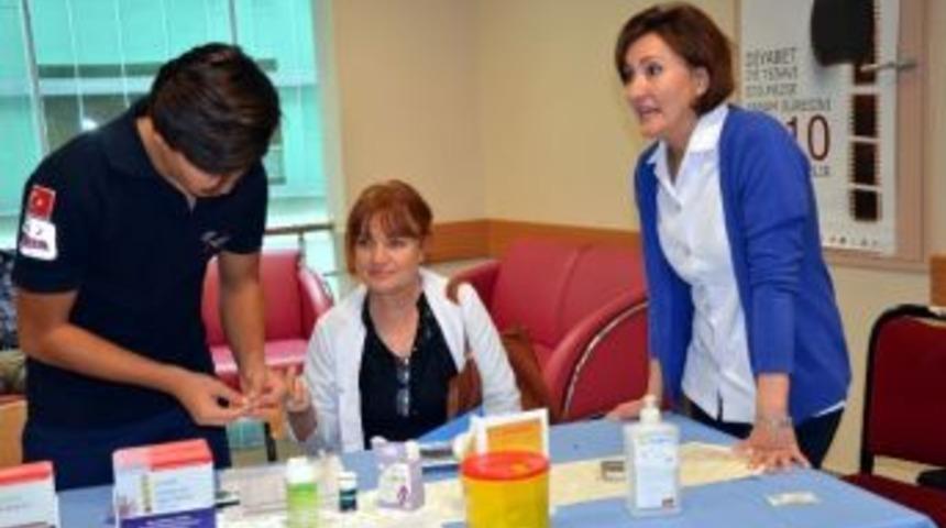 Nazilli&rsquo;de Vatandaşların Şeker &Ouml;l&ccedil;&uuml;m&uuml; Yapıldı