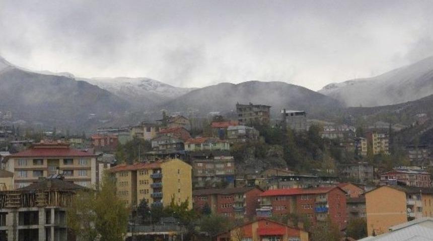 Hakkari&rsquo;de Yağışlar Etkili Olmaya Başladı