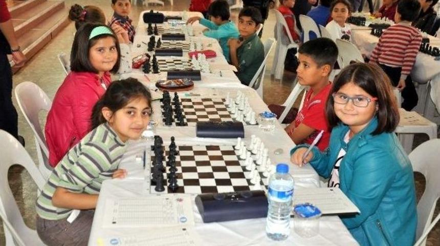 Nazilli&rsquo;de Atat&uuml;rk Haftası Satran&ccedil; Turnuvası Yapıldı