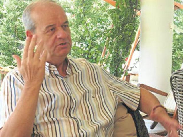 K&uuml;rt&ccedil;e &ouml;ğretmek zorunda değiliz 1