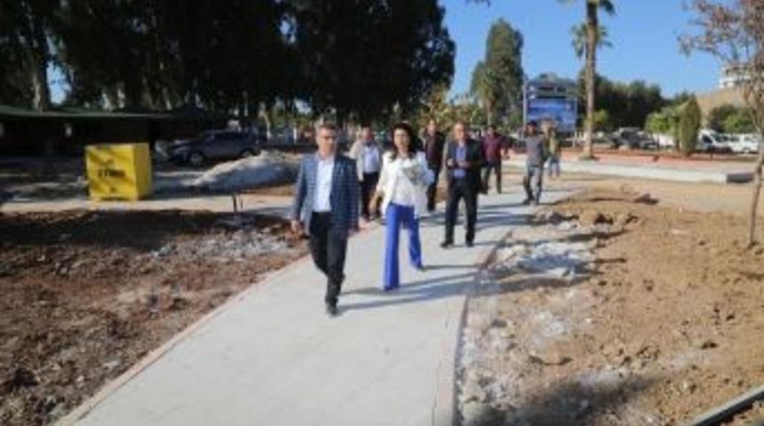 Y&uuml;reğir&rsquo;de Parklar Yenileniyor