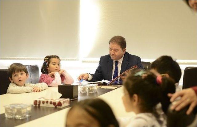 Başkan Ali Kılıç Minik Dostlarını “nazlı”yla Ağırladı