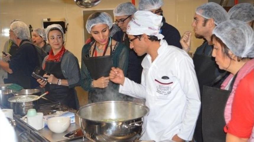 Gaziantep&rsquo;te Turist Rehberleri Gurme Ve Gastronomi Uzmanlığı Semineri