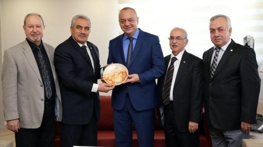 Kızılay&rsquo;dan Başkan Erg&uuml;n&rsquo;e Destek Teşekk&uuml;r&uuml;