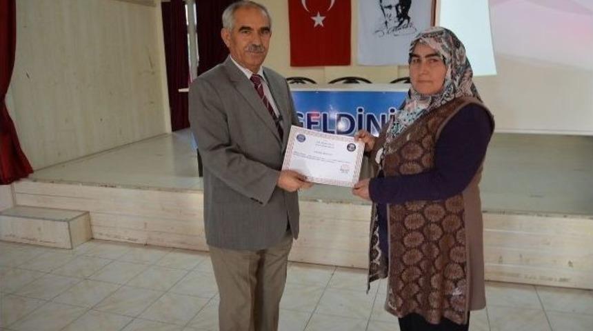 Kula’da İnternet Kafe İşletmecilerine Eğitim Verildi