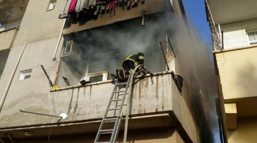 4 Yaşındaki &Ccedil;ocuk &Ccedil;akmakla Oynarken Evlerini Yaktı