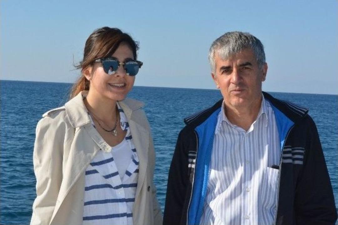 Su Altı M&uuml;zesinde Kitap Okudular