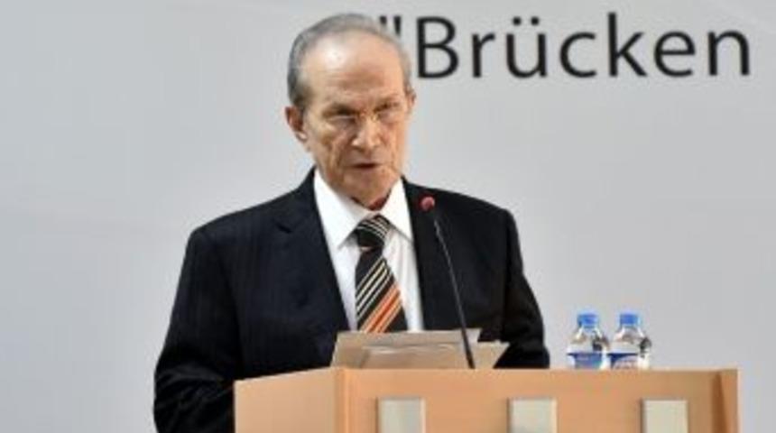 &Ouml;zaltın: "turizmi Bir Barış Hareketi Olarak G&ouml;r&uuml;yoruz"