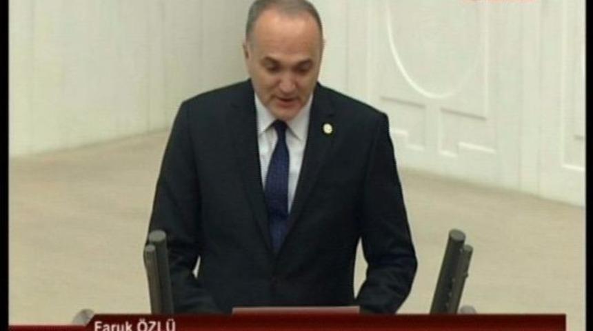 D&uuml;zce Milletvekilleri Yemin Etti