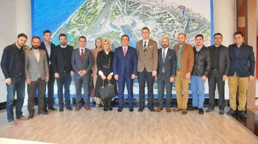 T&uuml;gva&rsquo;dan Gen&ccedil;&rsquo;e Ziyaret