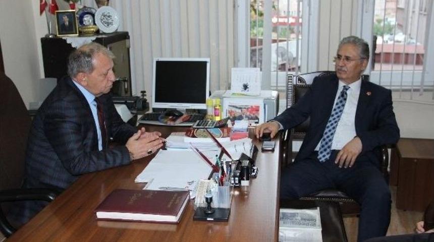 Kaymakam Madenoğlu Verem Savaş Derneği&rsquo;ni Ziyaret Etti