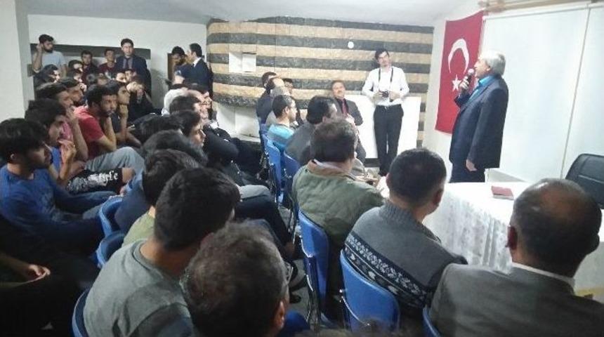 Aydın Kalkan &Uuml;niversite &Ouml;ğrencileriyle Buluştu