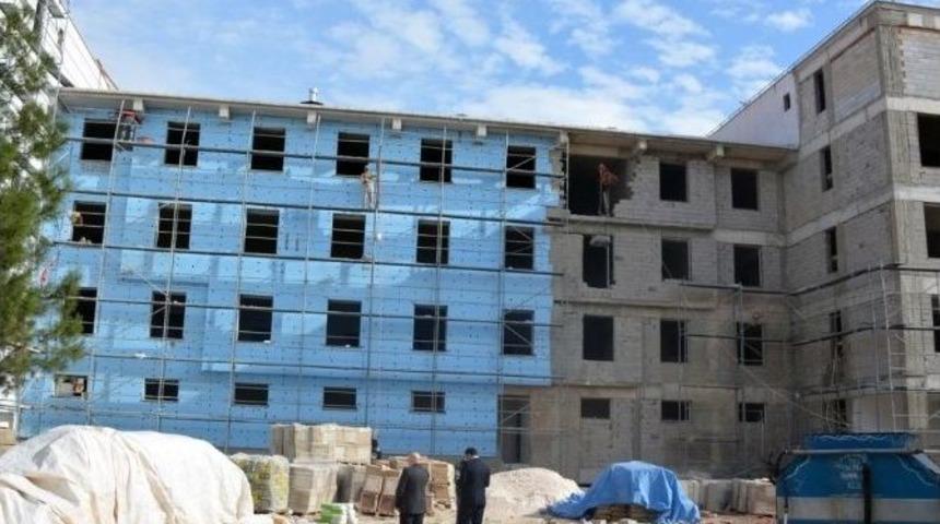 Milli Eğitim M&uuml;d&uuml;r&uuml; Sevgili, &Ouml;ğrenci Pansiyonu İnşaatını Gezdi