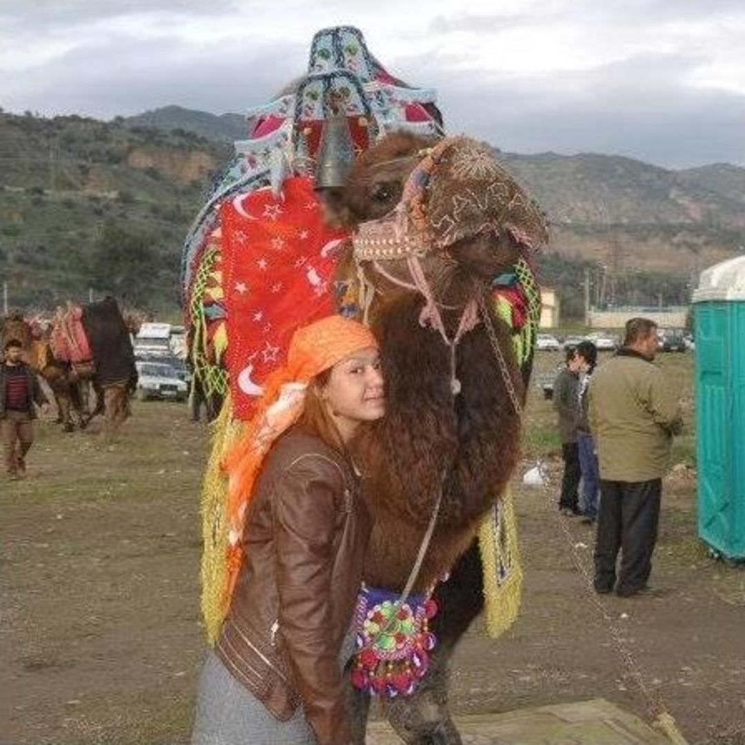 Y&ouml;r&uuml;k Kızları Sahaya İndi, Devecilik Hanımların Da İlgi Alanı Oldu