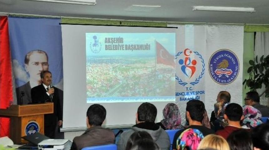 Başkan Akkaya Üniversiteli Gençlerle Buluştu