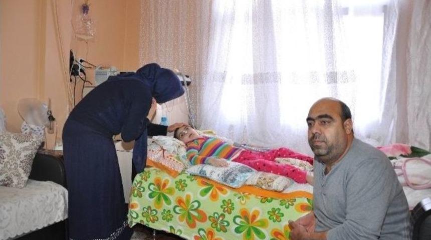 Altın Ailesinin &Ccedil;ocukları Teşhis Konulamayan Hastalığın Pen&ccedil;esinde