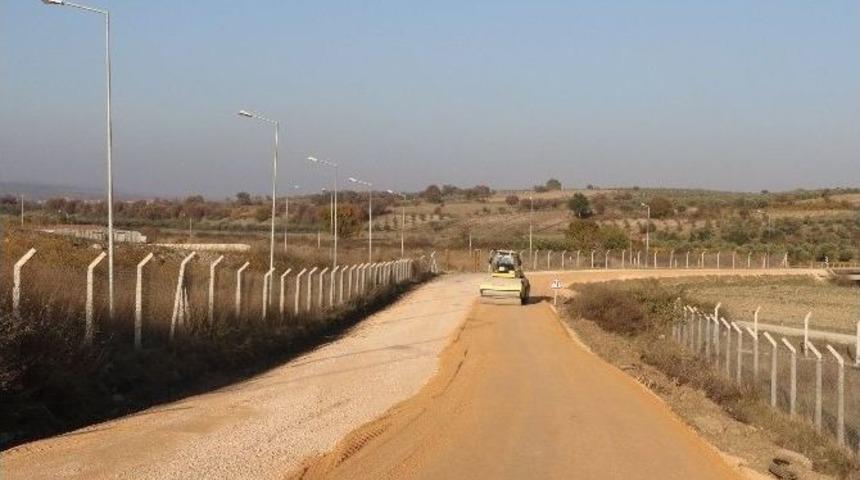 Tekeliler Grup Yollarına Sıcak Asfalt