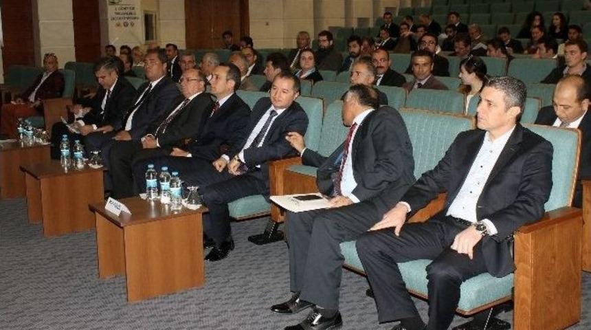 Vali &Ccedil;i&ccedil;ek: Su Akarken Bakmayacağız