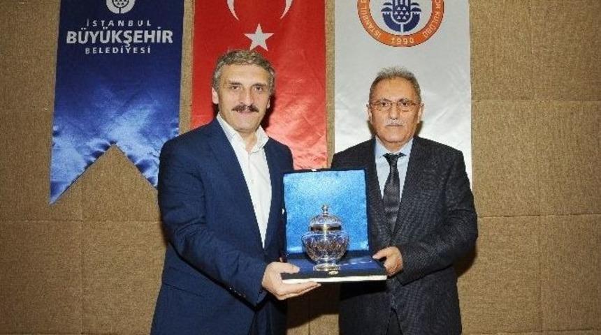 İstanbul B&uuml;y&uuml;kşehir Belediyespor&rsquo;da Başkanlık Devir Teslimi Yapıldı