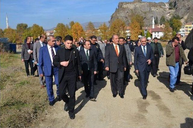 Çorum Valiliği’nin Aylık Değerlendirme Toplantısı Osmancık’ta Yapıldı