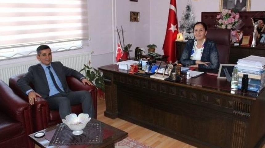 &Ouml;zdemir&rsquo;den Saltukova&rsquo;da Ziyaretlerde Bulundu