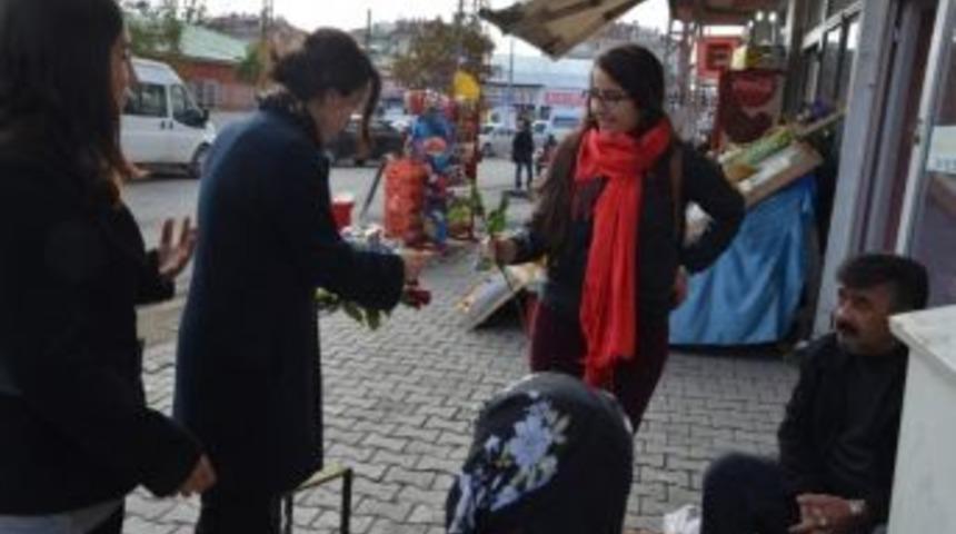 Erciş&rsquo;te 25 Kasım Etkinlikleri Devam Ediyor