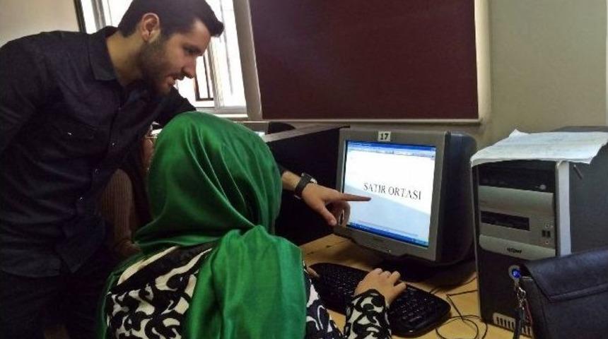 Kadın İçin Teknoloji Eğitimi Yapıldı