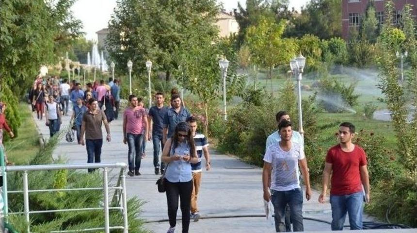 Adıyaman Üniversitesi’nin Öğrenci Sayısı 20 Bin 58 Kişi Oldu
