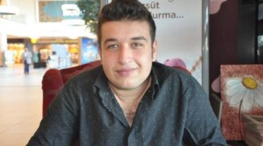 Darıcalı Gen&ccedil; Gazeteci &Ccedil;ocukluk Hayallerini Ger&ccedil;ekleştirerek Oyuncu Oldu