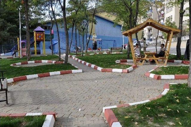 Gümüşhane’de Çocuk Parkları Yenileniyor