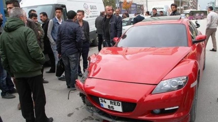 Van&rsquo;da Zincirleme Trafik Kazası: 1 Yaralı