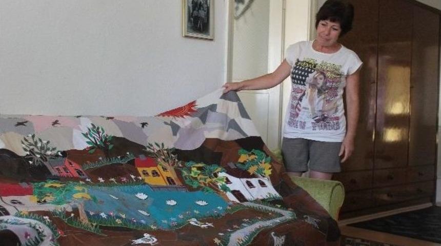 Atık Deri Par&ccedil;alarını Sanat Eserine D&ouml;n&uuml;şt&uuml;r&uuml;yor