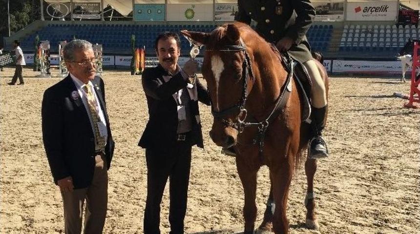 Binicilikte Atat&uuml;rk Kupası Sahibini Buldu