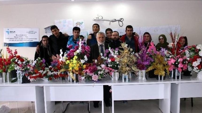 Engelliler &Ccedil;i&ccedil;ek&ccedil;i Oldu