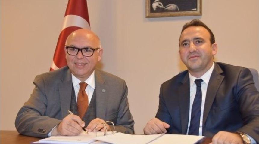 &Ccedil;ift&ccedil;inin Y&uuml;z&uuml;n&uuml; G&uuml;ld&uuml;recek Proje İ&ccedil;in İlk İmzalar Atıldı