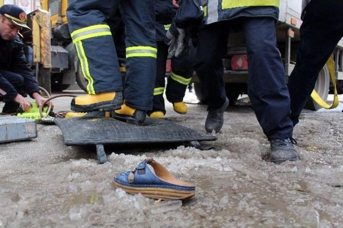 Ekmek Almaya Giden Yaşlı Kadın Kamyonetin Altında Kalarak Can Verdi