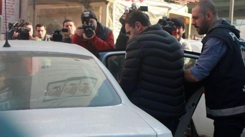 Sirenli Ve &Ccedil;akarlı Trafik Magandasının Su&ccedil;unu &Uuml;st&uuml;ne Alan Zanlı Adliyeye Sevk Edildi