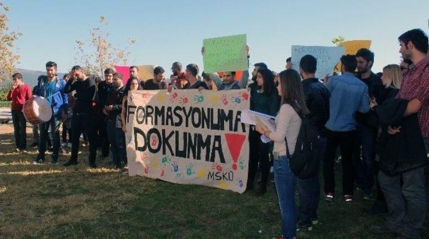 &Uuml;niversite &Ouml;ğrencilerinden Formasyon Eylemi