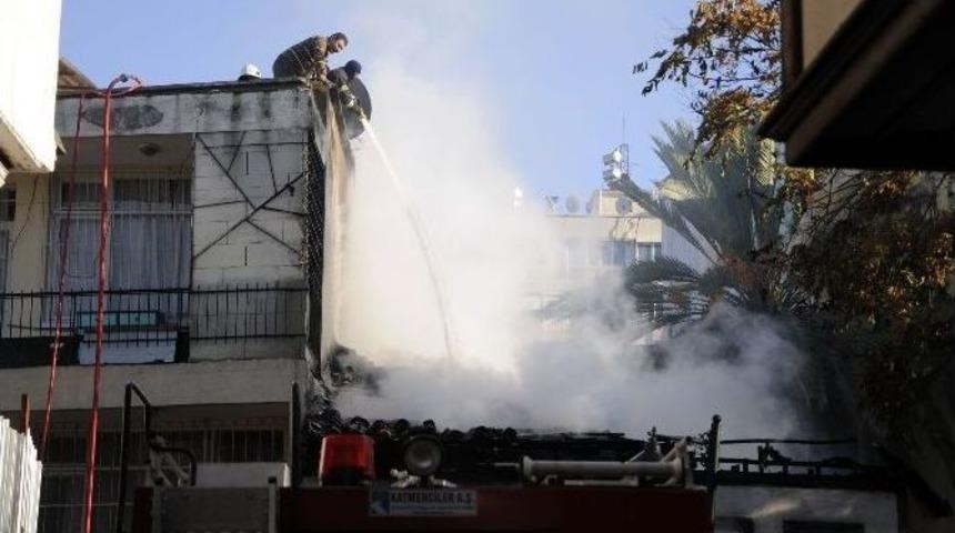 Antalya Kaleiçi’nde Korkutan Yangın