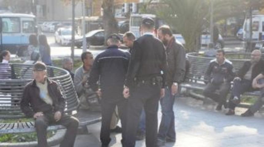 Gar Meydanında Unutulan &Ccedil;anta Polis Ekiplerini Alarma Ge&ccedil;irdi