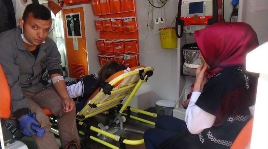 Okulda Yere D&uuml;şen Kimyasal Madde Şişesinin 6 Kişiyi Hastanelik Ettiği İddiası