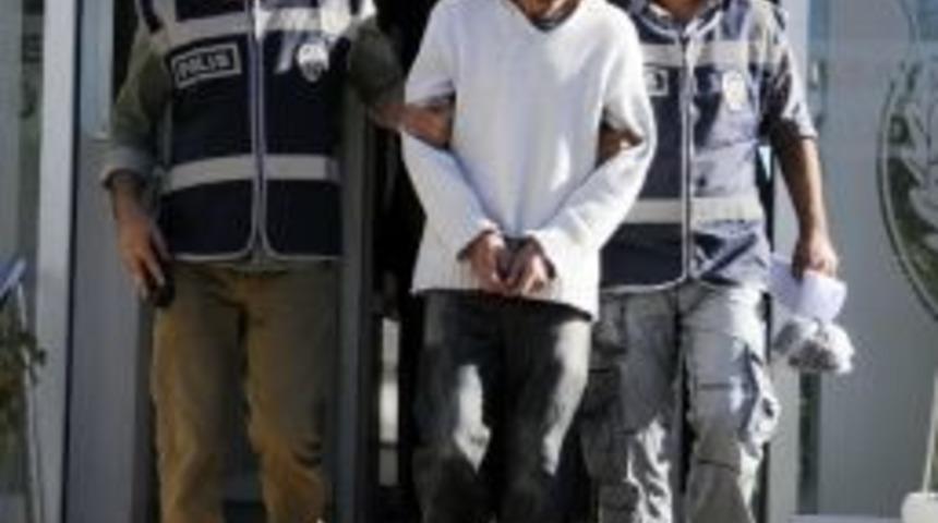 Dizüstü Bilgisayar Hırsızı Yakayı Ele Verdi