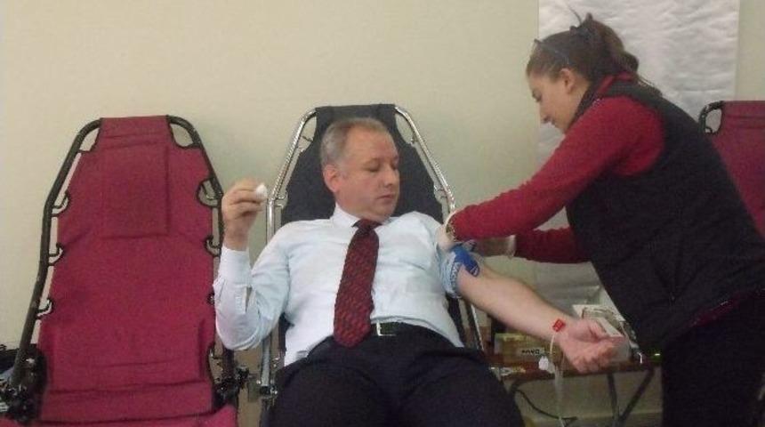 &lsquo;kan Ve K&ouml;k H&uuml;cre Bağışında Toplumsal Farkındalık&rsquo; Konulu Konferans D&uuml;zenlendi