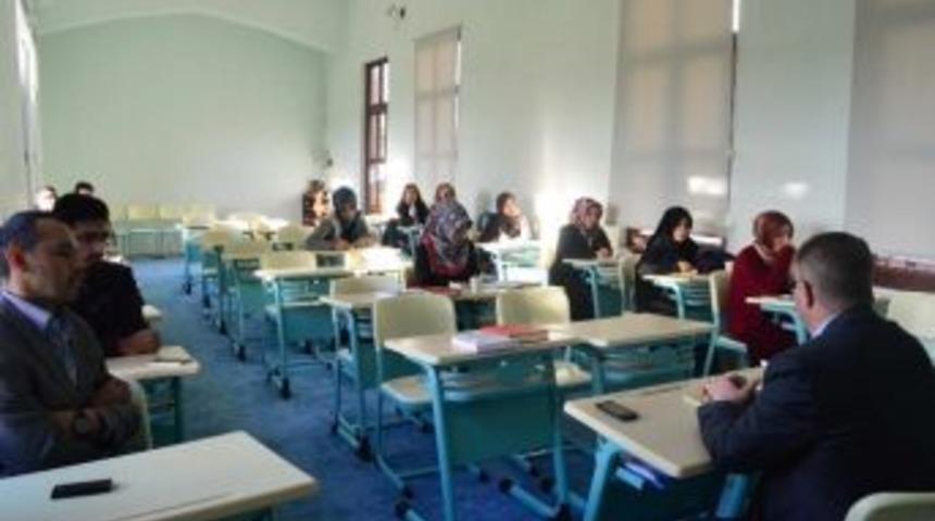 &lsquo;k&uuml;lt&uuml;r&uuml;m&uuml;zde Hadis&rsquo; Konulu Seminer Sa&uuml; Camisinde Ger&ccedil;ekleşti