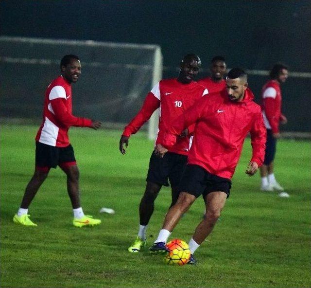 Şimşek: “galatasaray’ın Hocasının Olmaması İşimizi Zorlaştıracak”