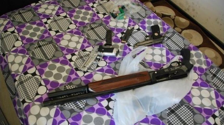 Komiser Yardımcısının Yaralanması Olayına 3 G&ouml;zaltı