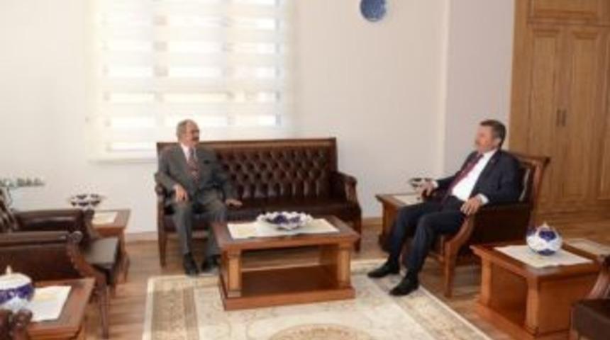 Başkan Yılmaz B&uuml;y&uuml;kerşen K&uuml;tahya&rsquo;da